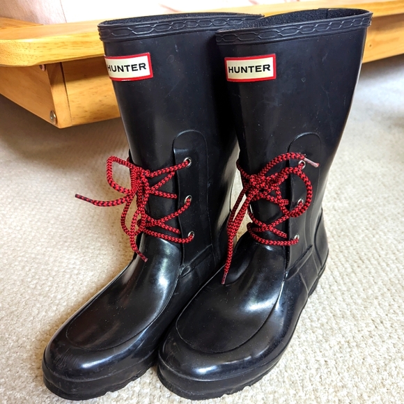 Mid Calf Hunter Rain Boots, Lace-Up Size US9 \
